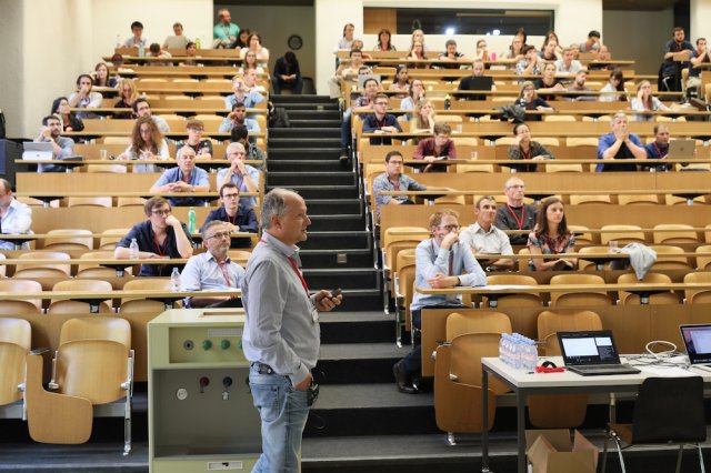 fm18_postersession_874